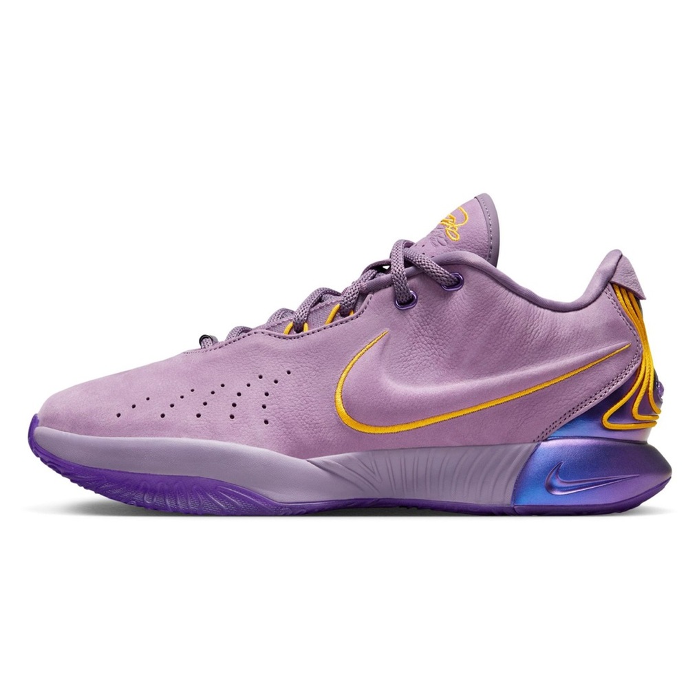 Lebron XXI “Freshwater” Size M/10 W/11.5